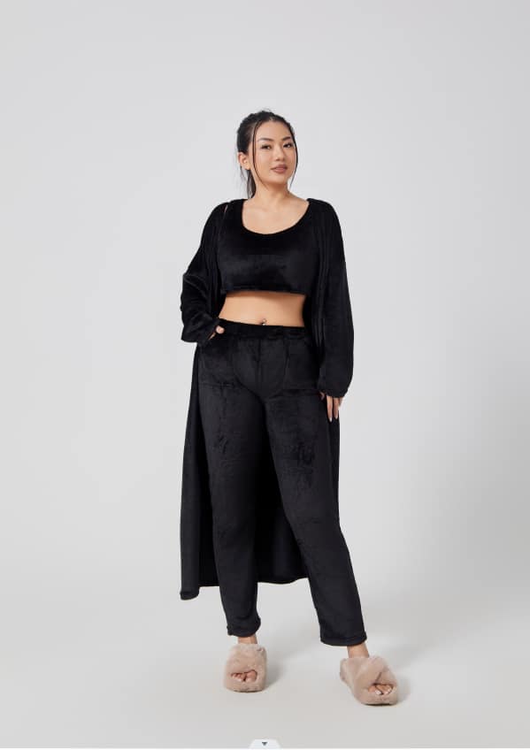 a82fb572 e2c4 4601 9f0a 216e50e107ad Women’s Winter Loungewear Set - Image 6